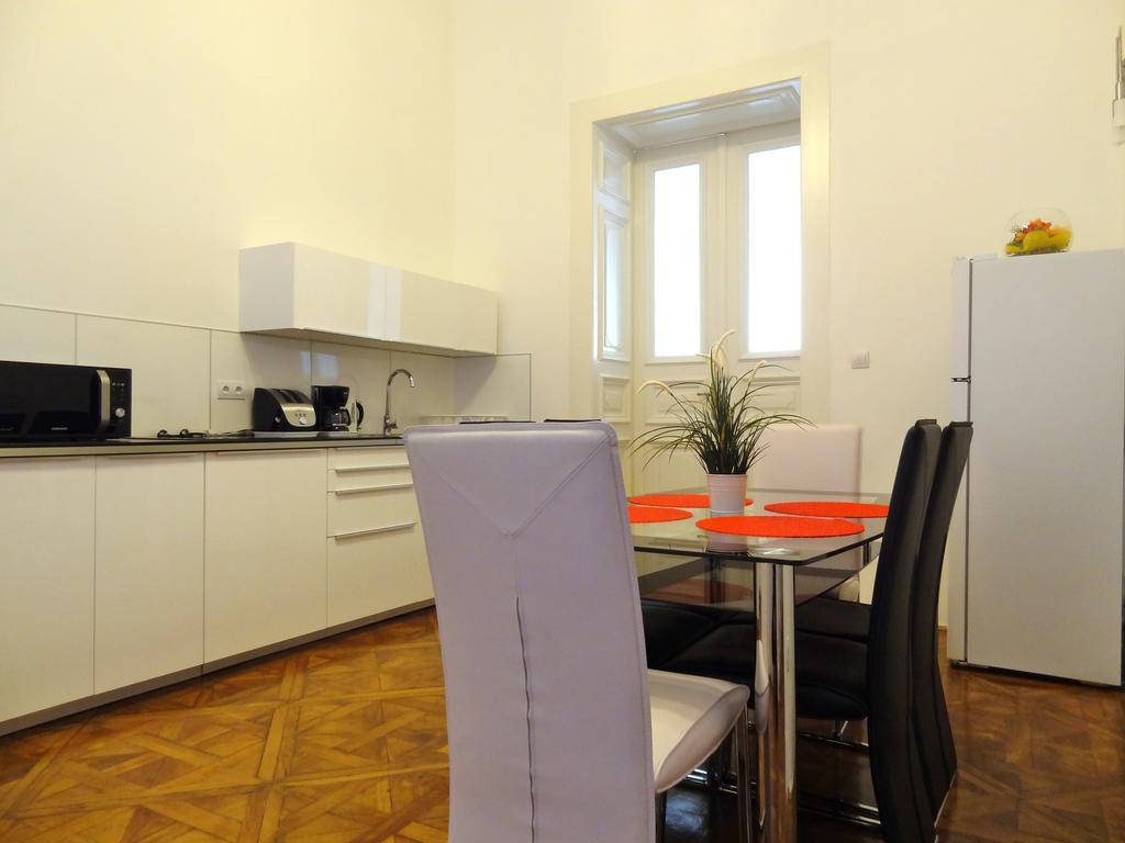 Erzsebet Boulevard Apartment Budapest Exterior foto